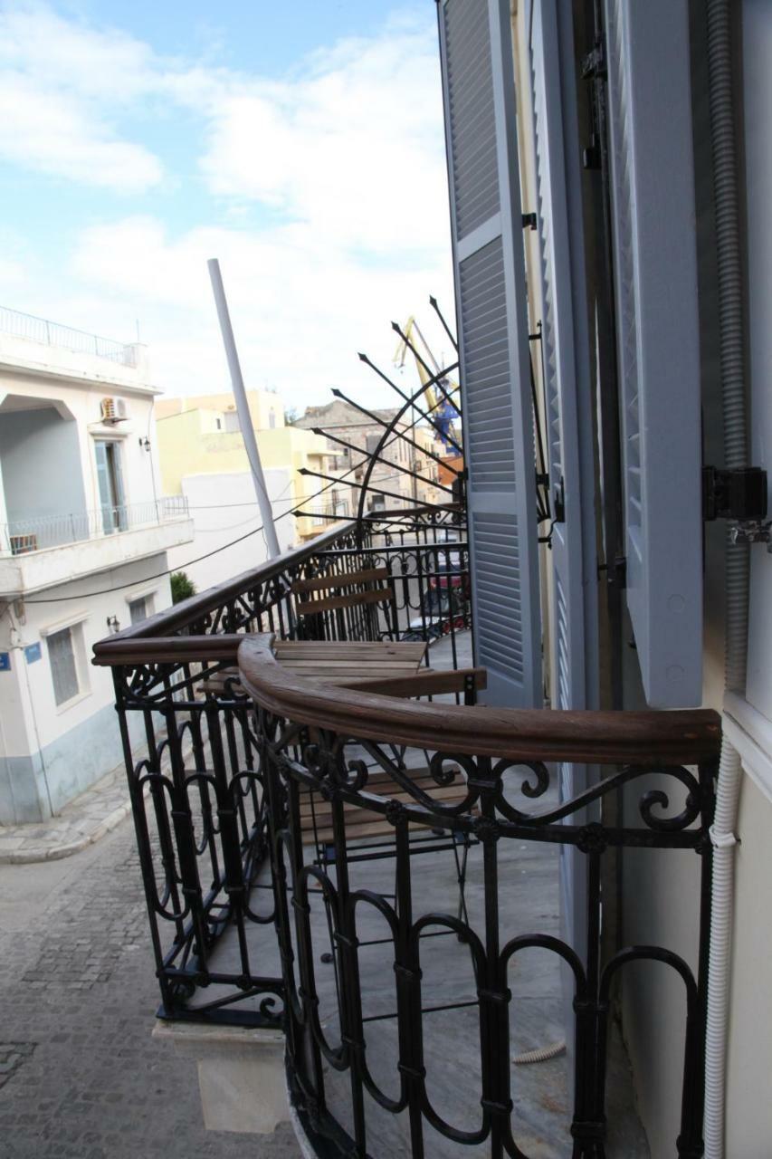 Fiera Guesthouse Ermupoli Exteriér fotografie